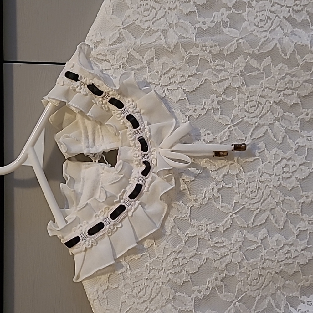 White Long Sleeve Lace Blouse